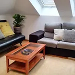 Apartman Vivienda Rey Aurelio 2 *