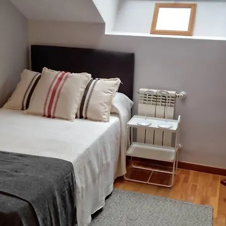 Vivienda Rey Aurelio 2 Apartman *